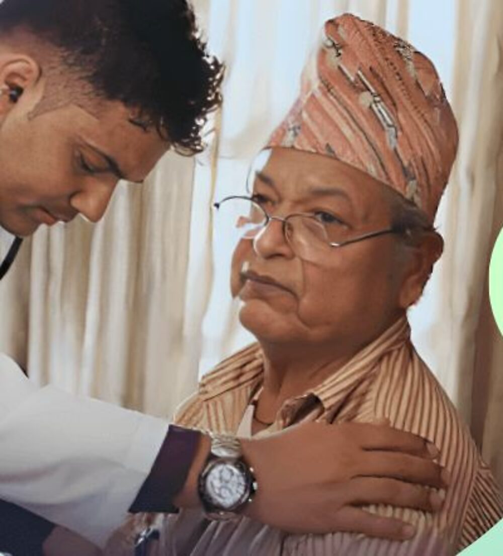 A Star Hospital physician examining a senior patient as part of the Star Geriatric Service